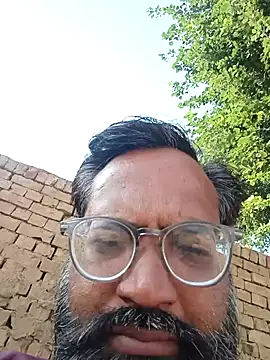 Snapshot of hard_boy9455 chatting on 10/13/25, 03:28 hard boy9455 online show from 10/13/25, 03:28