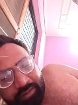 Snapshot of hard_boy9455 chatting on 10/27/25, 08:46 hard boy9455 online show from 10/27/25, 08:46