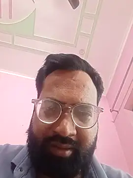 Snapshot of hard_boy9455 chatting on 11/06/25, 01:17 hard boy9455 online show from 11/06/25, 01:17