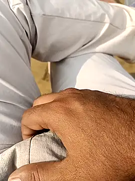 Snapshot of hard_boy9455 chatting on 11/13/25, 05:28 hard boy9455 online show from 11/13/25, 05:28