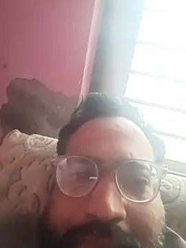 Snapshot of hard_boy9455 chatting on 11/16/25, 01:33 hard boy9455 online show from 11/16/25, 01:33