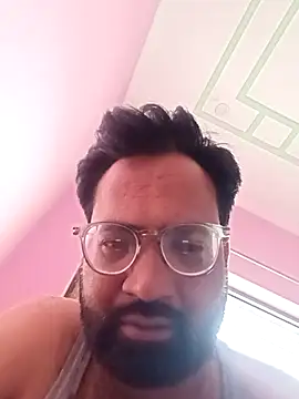 Snapshot of hard_boy9455 chatting on 11/25/25, 02:11 hard boy9455 online show from 11/25/25, 02:11