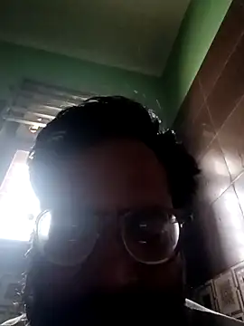 Snapshot of hard_boy9455 chatting on 12/15/25, 05:01 hard boy9455 online show from 12/15/25, 05:01