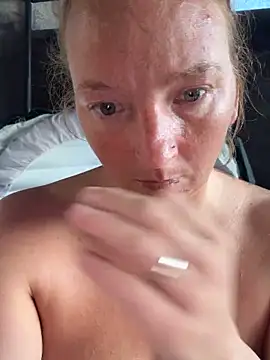 JustYourNormalCouple online show from 10/11/25, 04:05