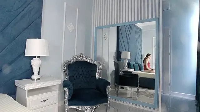 Evelisse online show from 07/23/26, 05:49
