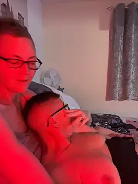 Snapshot of Curvy-Jinx chatting on 10/02/25, 07:43 Curvy-Jinx online show from 10/02/25, 07:43