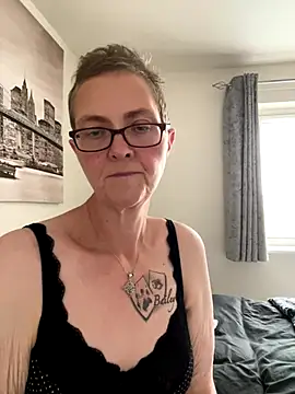 Snapshot of Curvy-Jinx chatting on 10/03/25, 08:44 Curvy-Jinx online show from 10/03/25, 08:44