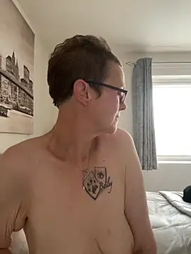 Snapshot of Curvy-Jinx chatting on 10/21/25, 07:31 Curvy-Jinx online show from 10/21/25, 07:31