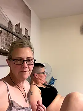 Snapshot of Curvy-Jinx chatting on 11/08/25, 09:02 Curvy-Jinx online show from 11/08/25, 09:02