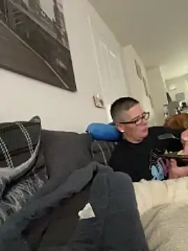 Snapshot of Curvy-Jinx chatting on 11/14/25, 08:46 Curvy-Jinx online show from 11/14/25, 08:46