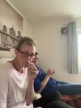 Snapshot of Curvy-Jinx chatting on 12/01/25, 08:52 Curvy-Jinx online show from 12/01/25, 08:52