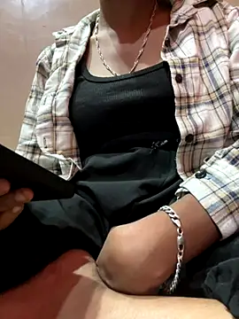 sakshi5533 online show from 10/09/25, 04:38