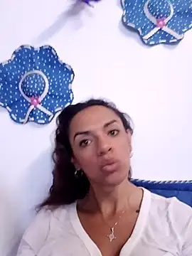 MeganRhyder online show from 12/04/25, 06:38