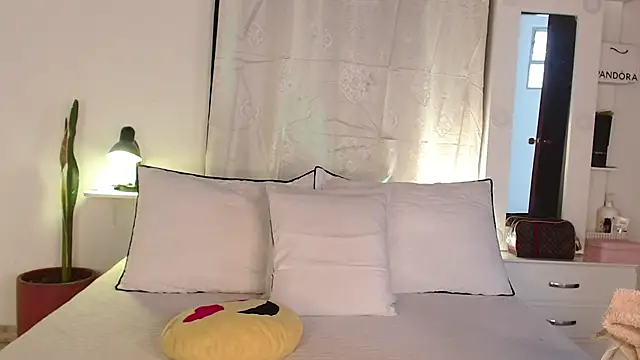 brunoorangel1 online show from 09/29/25, 05:18