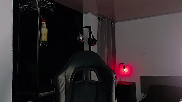 Angelabl0odborne online show from 10/10/25, 07:35