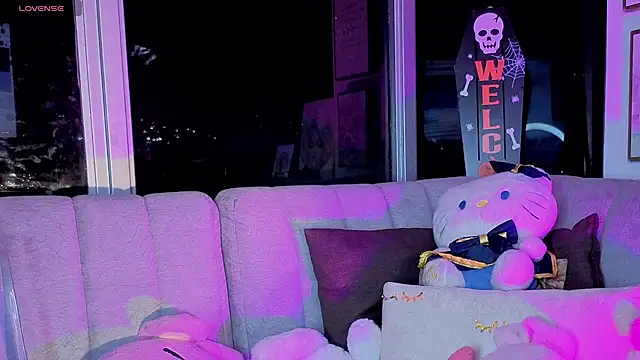 Snapshot of Melody-chers chatting on 10/31/25, 02:45 Melody-chers online show from 10/31/25, 02:45