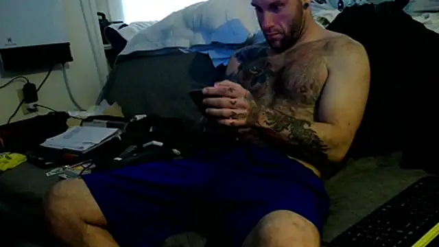 Luv2SuckBWC92 online show from 12/05/25, 04:03