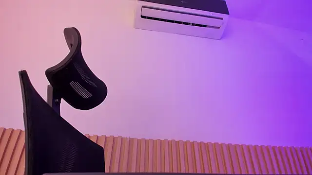 Snapshot of OliviaSweett chatting on 09/22/25, 01:02 OliviaSweett online show from 09/22/25, 01:02