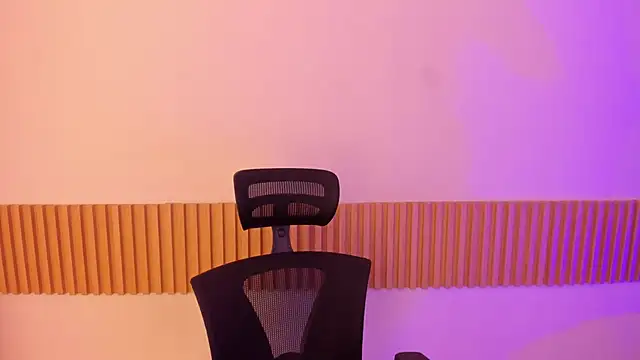 Snapshot of OliviaSweett chatting on 10/06/25, 07:00 OliviaSweett online show from 10/06/25, 07:00