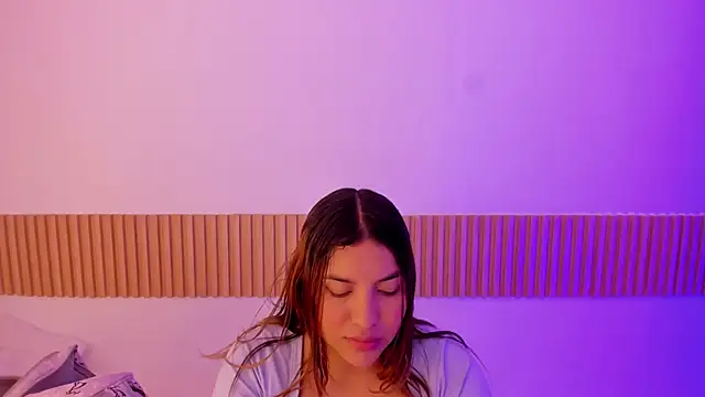 Snapshot of OliviaSweett chatting on 11/19/25, 07:14 OliviaSweett online show from 11/19/25, 07:14