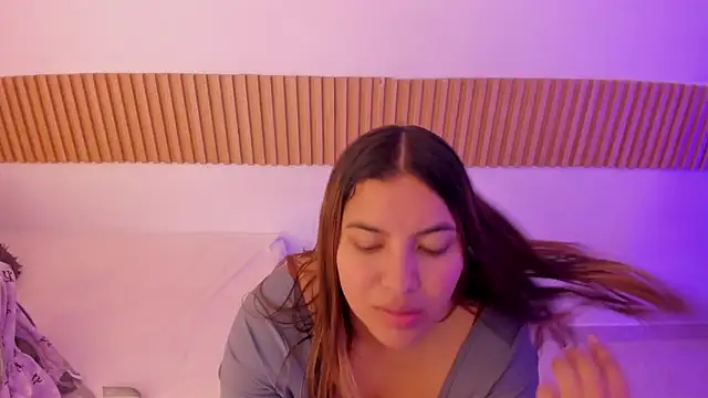 Snapshot of OliviaSweett chatting on 11/21/25, 06:50 OliviaSweett online show from 11/21/25, 06:50