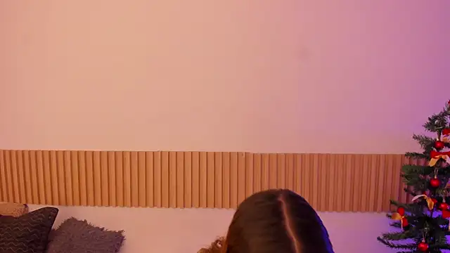 Snapshot of OliviaSweett chatting on 11/30/25, 06:56 OliviaSweett online show from 11/30/25, 06:56