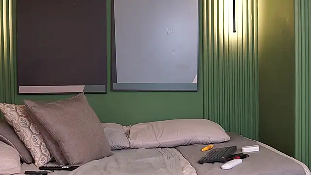 EmmyBlonde online show from 09/18/25, 09:17
