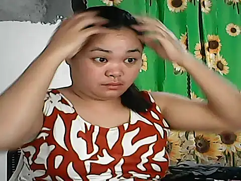 Snapshot of CreamyPussy4uxx chatting on 10/10/25, 06:40 CreamyPussy4uxx online show from 10/10/25, 06:40