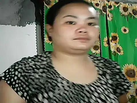 Snapshot of CreamyPussy4uxx chatting on 10/29/25, 08:10 CreamyPussy4uxx online show from 10/29/25, 08:10