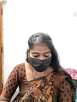Snapshot of tamil_Sigappu_Roja chatting on 12/19/25, 12:56 tamil Sigappu Roja online show from 12/19/25, 12:56