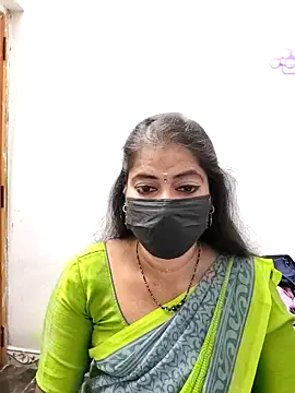 Snapshot of tamil_Sigappu_Roja chatting on 12/23/25, 12:52 tamil Sigappu Roja online show from 12/23/25, 12:52