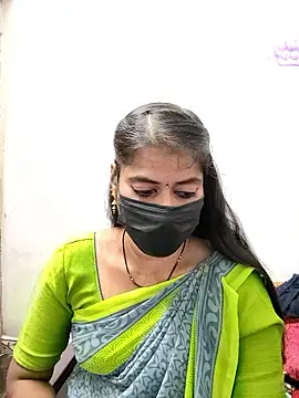 Snapshot of tamil_Sigappu_Roja chatting on 01/08/26, 12:51 tamil Sigappu Roja online show from 01/08/26, 12:51