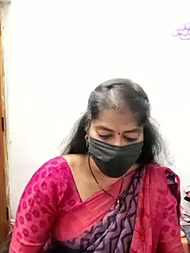 Snapshot of tamil_Sigappu_Roja chatting on 02/18/26, 01:29 tamil Sigappu Roja online show from 02/18/26, 01:29