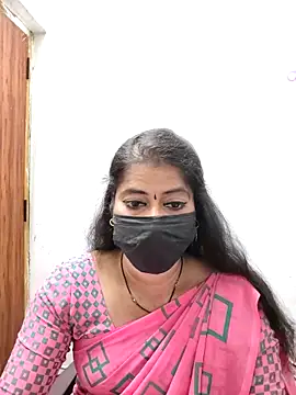 Snapshot of tamil_Sigappu_Roja chatting on 02/26/26, 01:26 tamil Sigappu Roja online show from 02/26/26, 01:26