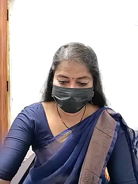 Snapshot of tamil_Sigappu_Roja chatting on 04/20/26, 12:35 tamil Sigappu Roja online show from 04/20/26, 12:35