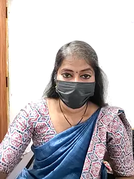 Snapshot of tamil_Sigappu_Roja chatting on 04/24/26, 03:20 tamil Sigappu Roja online show from 04/24/26, 03:20
