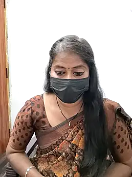 Snapshot of tamil_Sigappu_Roja chatting on 05/19/26, 02:12 tamil Sigappu Roja online show from 05/19/26, 02:12