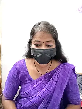 Snapshot of tamil_Sigappu_Roja chatting on 05/25/26, 01:00 tamil Sigappu Roja online show from 05/25/26, 01:00