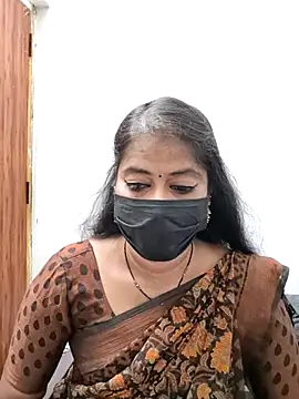 Snapshot of tamil_Sigappu_Roja chatting on 06/11/26, 12:32 tamil Sigappu Roja online show from 06/11/26, 12:32