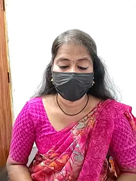 Snapshot of tamil_Sigappu_Roja chatting on 07/15/26, 12:38 tamil Sigappu Roja online show from 07/15/26, 12:38