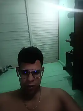 Snapshot of Bigtiti01 chatting on 11/21/25, 02:10 Bigtiti01 online show from 11/21/25, 02:10