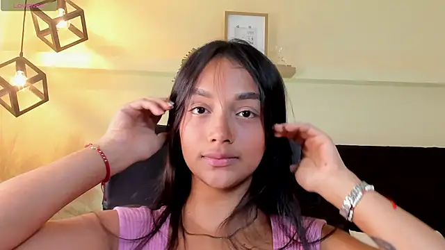 MelanyOconner online show from 05/25/26, 10:27