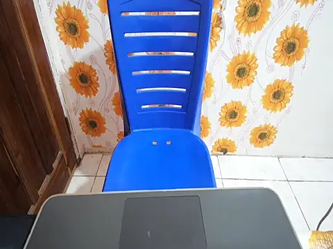 PrettyClaudia online show from 07/18/26, 09:46