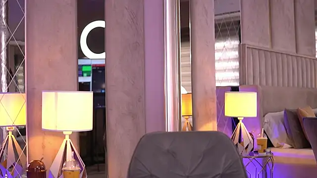 FrancescaDante online show from 09/30/25, 06:18