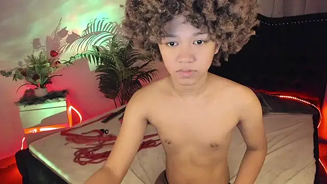 Snapshot of 9INCHESHARDCOCK chatting on 09/17/25, 10:50 9INCHESHARDCOCK online show from 09/17/25, 10:50