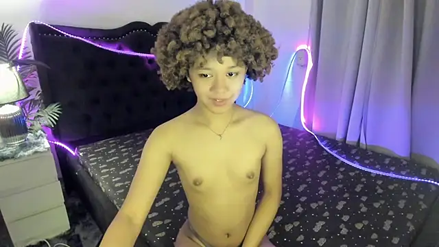 Snapshot of 9INCHESHARDCOCK chatting on 11/02/25, 10:28 9INCHESHARDCOCK online show from 11/02/25, 10:28