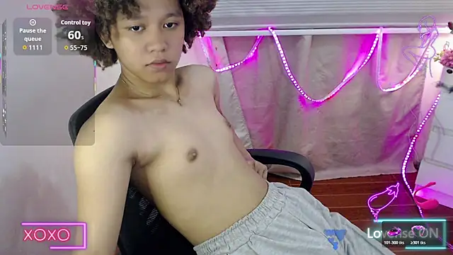 Snapshot of 9INCHESHARDCOCK chatting on 12/14/25, 05:24 9INCHESHARDCOCK online show from 12/14/25, 05:24