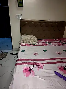 missneha61 online show from 09/30/25, 08:36