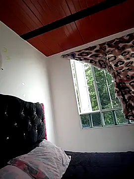 Isa Acosta online show from 10/16/25, 03:57