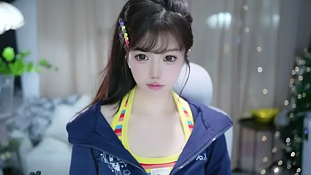 Snapshot of Fortune2Me chatting on 11/20/25, 05:51 Fortune2Me online show from 11/20/25, 05:51